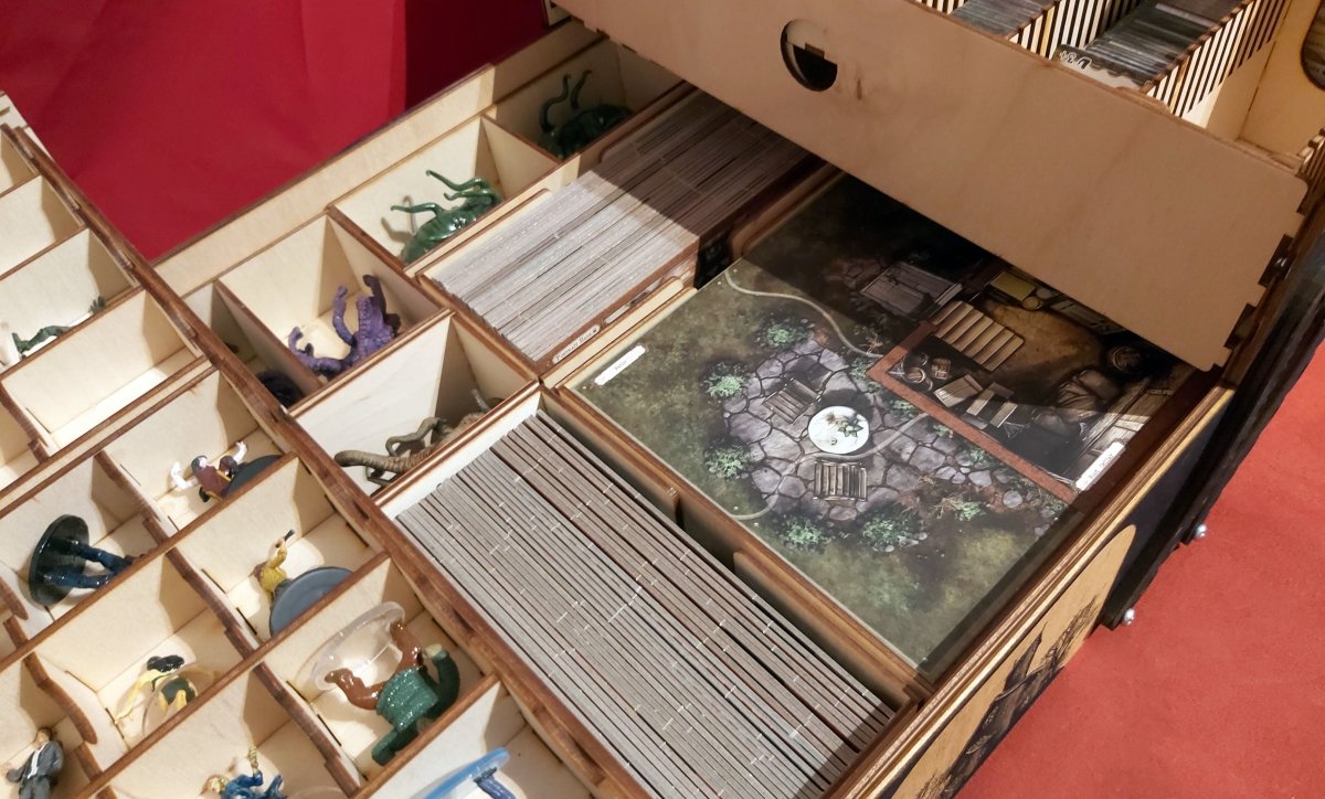 Mansions of Madness (2nd edition) - Kallax Box - Fancy But Functional