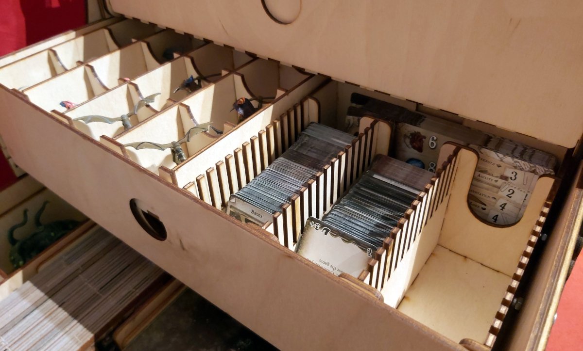 Mansions of Madness (2nd edition) - Kallax Box - Fancy But Functional